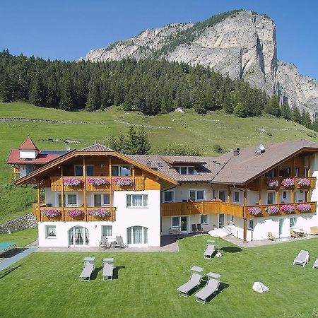Garni La Majon Otel Selva di Val Gardena Dış mekan fotoğraf